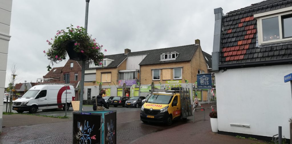 Supermarkt Plus weer open